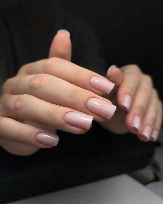 Manicure – nude – Studio Lashes Kabaty